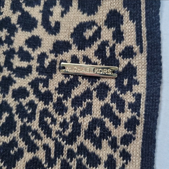 Michael Kors Infinity Scarf Leopard Reversible Winter Warm Fashion Animal Print - Picture 9 of 12